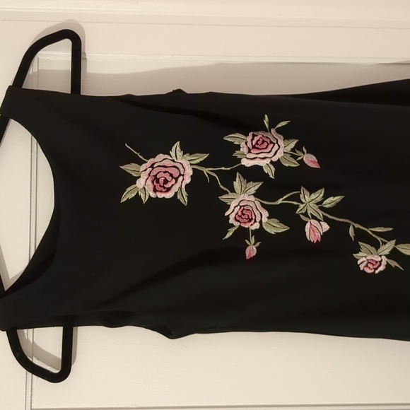 90s Y2K handkerchief hem asymmetrical hem rose embroidered little black dress - Picture 2 of 5